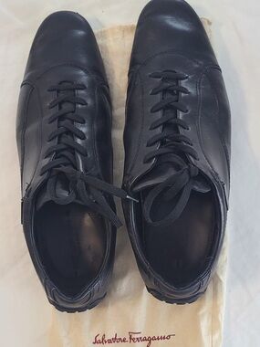 Salvatore Ferragamo Men’s Black Leather Lace-Up Oxfords